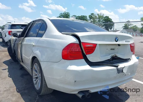 2011 BMW 328 xDrive z USA, uszkodzony, nr VIN WBAPK5C56BA656503